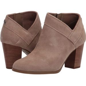 New Kookaburra by UGG Amalea Booties Tan Size 5